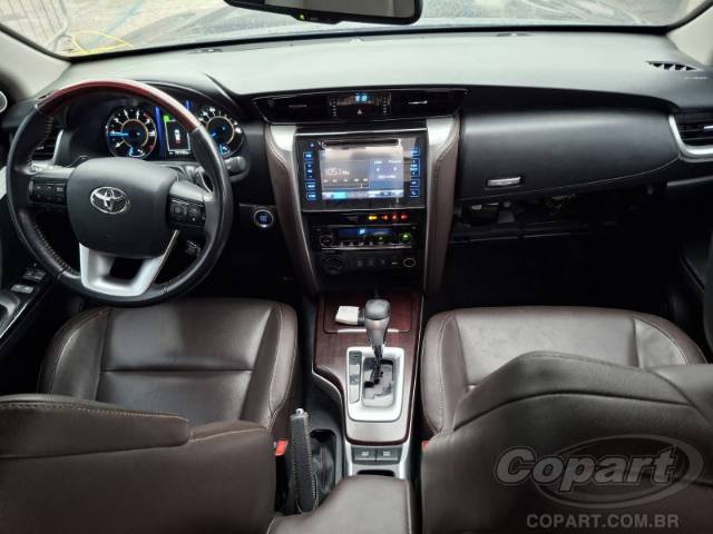 2016 TOYOTA HILUX SW4 
