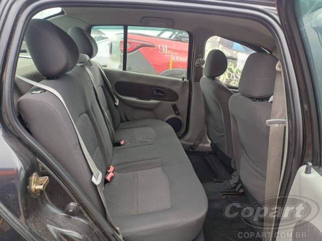 2004 RENAULT CLIO SEDAN 