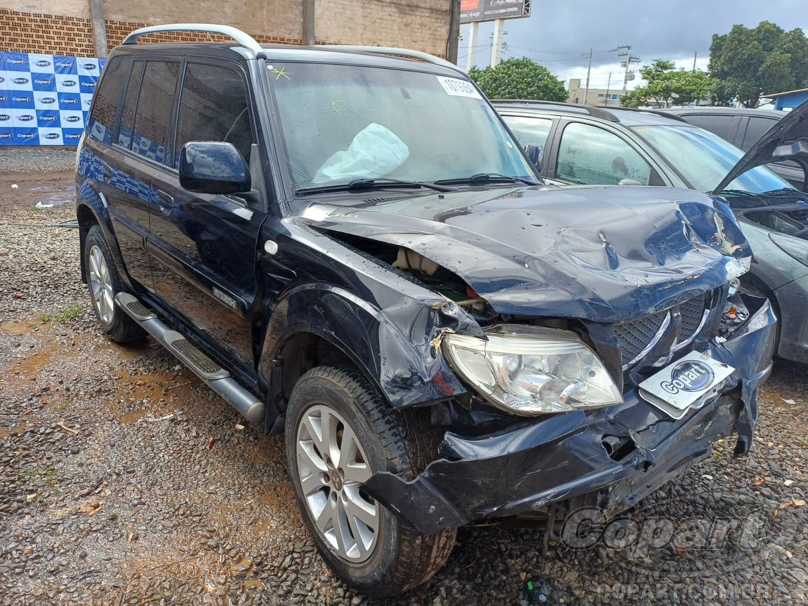 Veículo Mitsubishi Pajero Mitsubishi Pajero TR4 2010 2010 em leilão