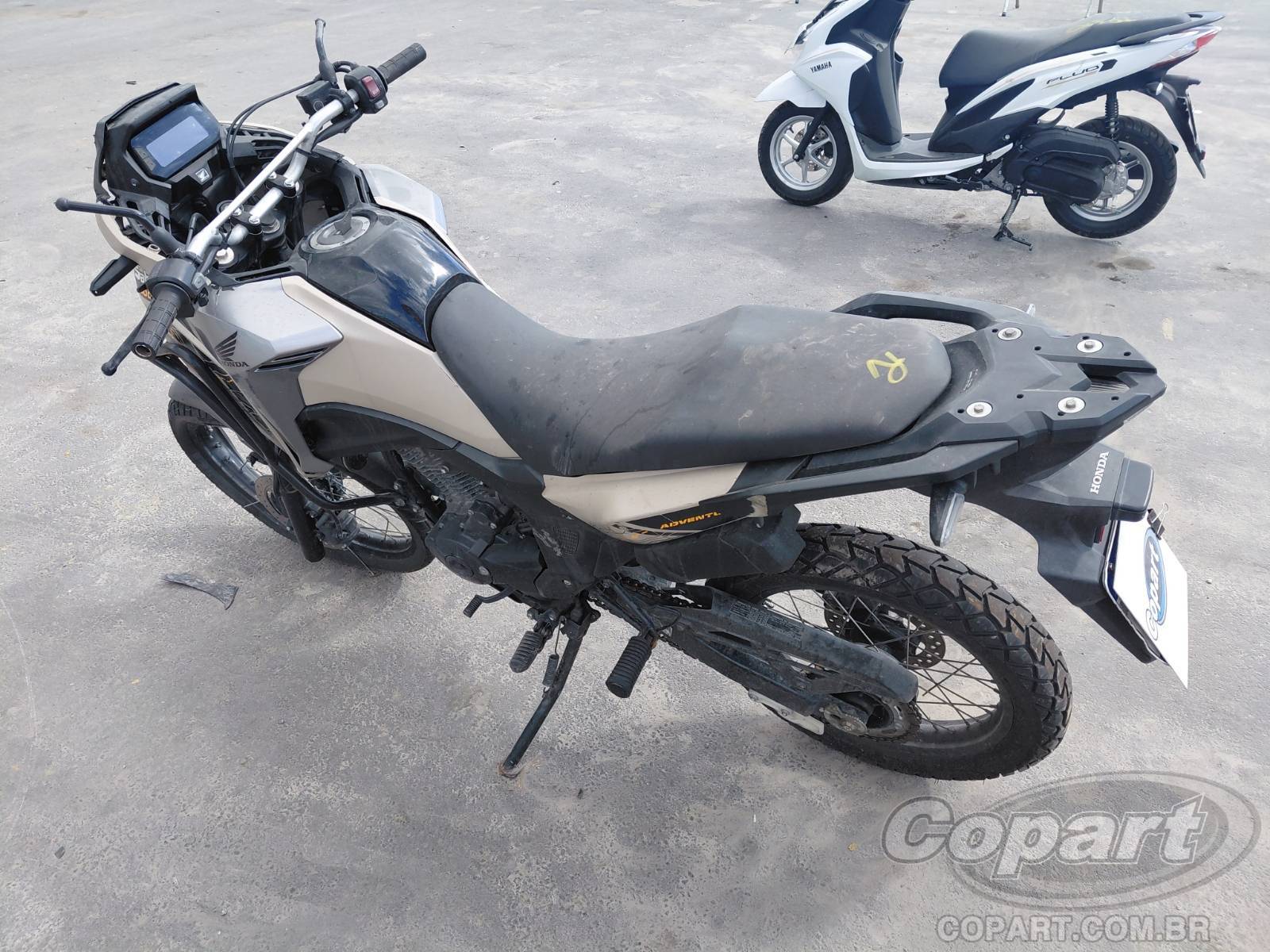 Foto 3: 2024 HONDA XRE SAHARA 300