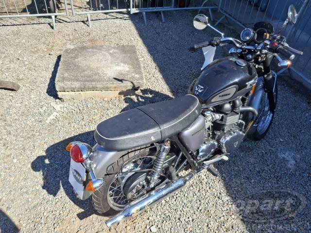 2013 TRIUMPH BONNEVILLE 