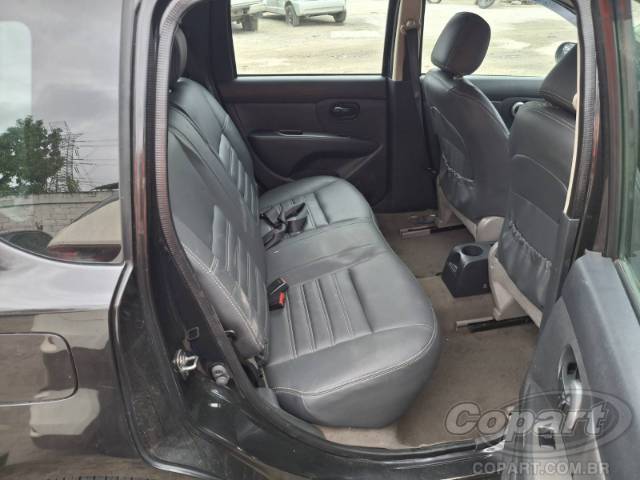 2012 NISSAN LIVINA 