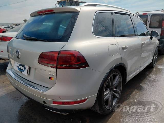 2014 VOLKSWAGEN TOUAREG 