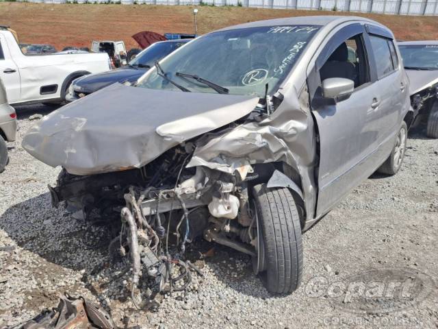 2013 VOLKSWAGEN FOX 