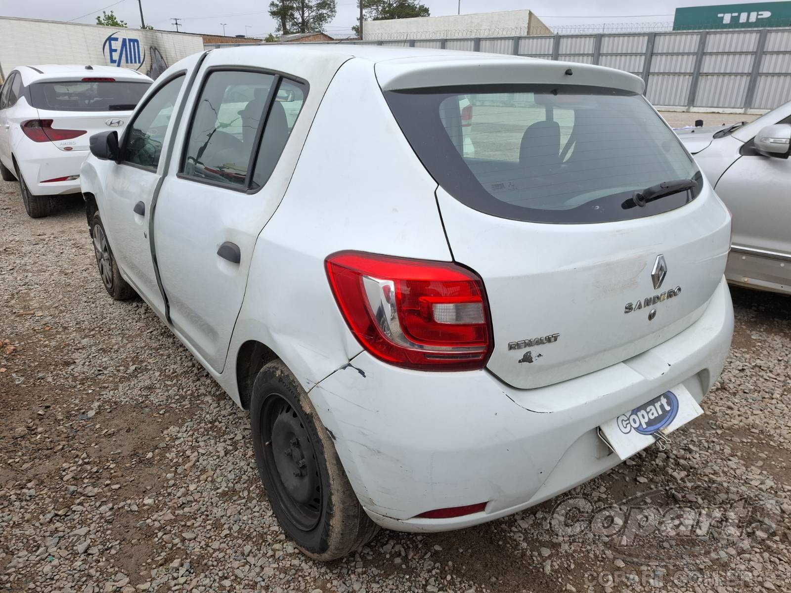 Foto 3: 2015 RENAULT SANDERO