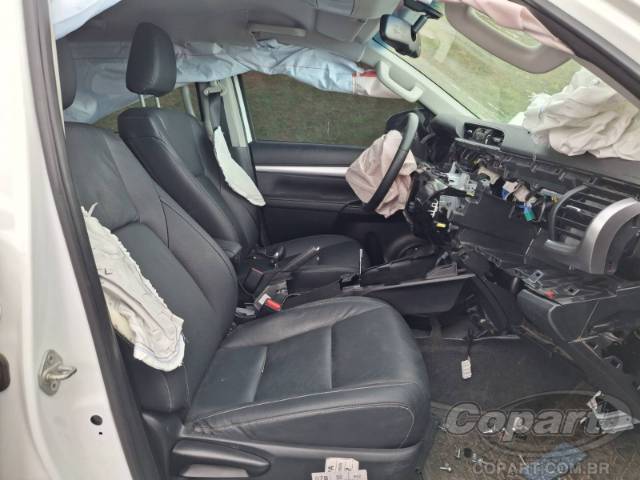 2025 TOYOTA HILUX CD 