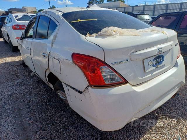 2016 NISSAN VERSA 
