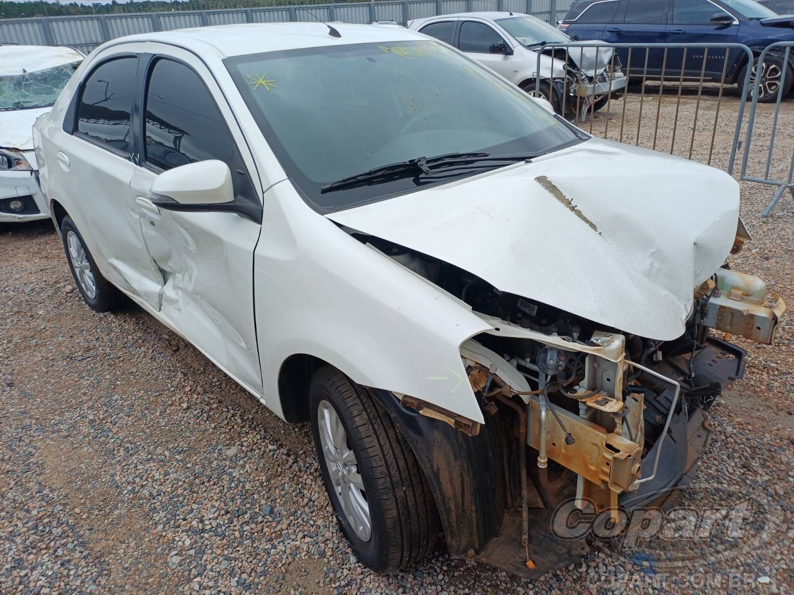 TOYOTA Etios Seda 1.5 16V 2016