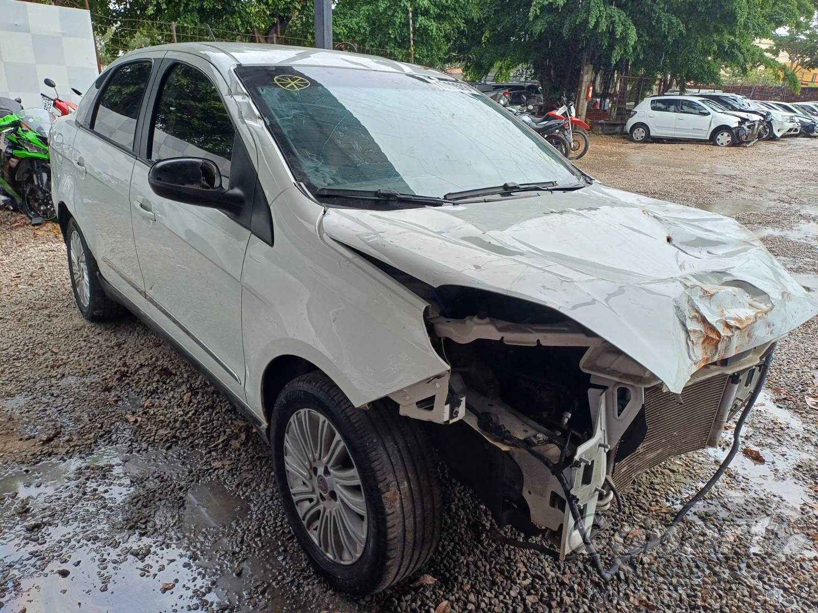 Veículo Fiat Grand Siena FIAT GRAND SIENA ESSENCE 1.6 16V E.TORQ 2016 2016 em leilão