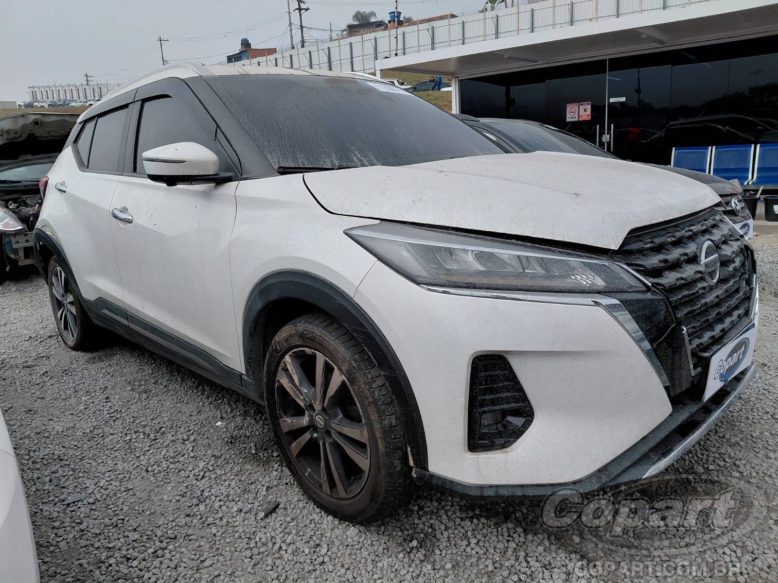 Nissan Kicks 2022 em leilão
