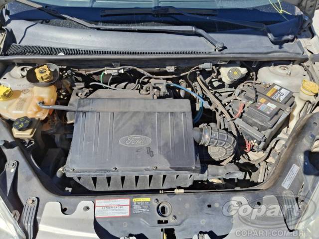 2009 FORD FIESTA SEDAN 