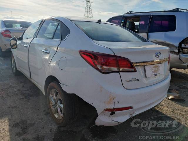2016 HYUNDAI HB20S 