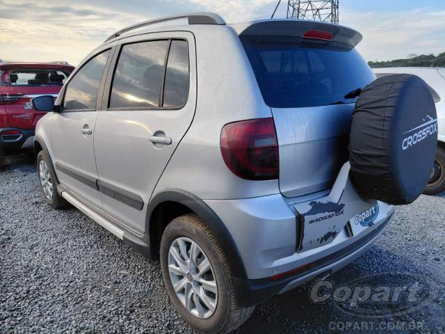 2013 VOLKSWAGEN FOX 