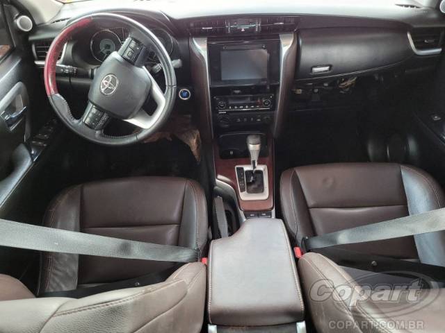 2016 TOYOTA HILUX SW4 