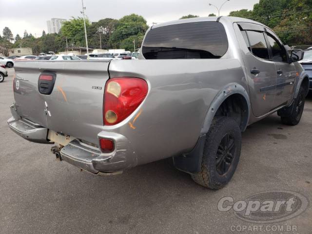 2015 MITSUBISHI L200 TRITON 
