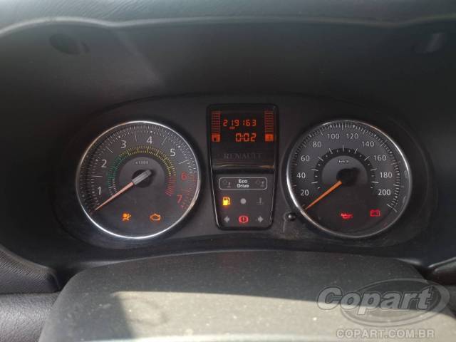 2015 RENAULT CLIO 