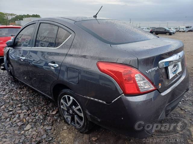 2016 NISSAN VERSA 