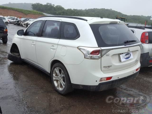 2015 MITSUBISHI OUTLANDER 