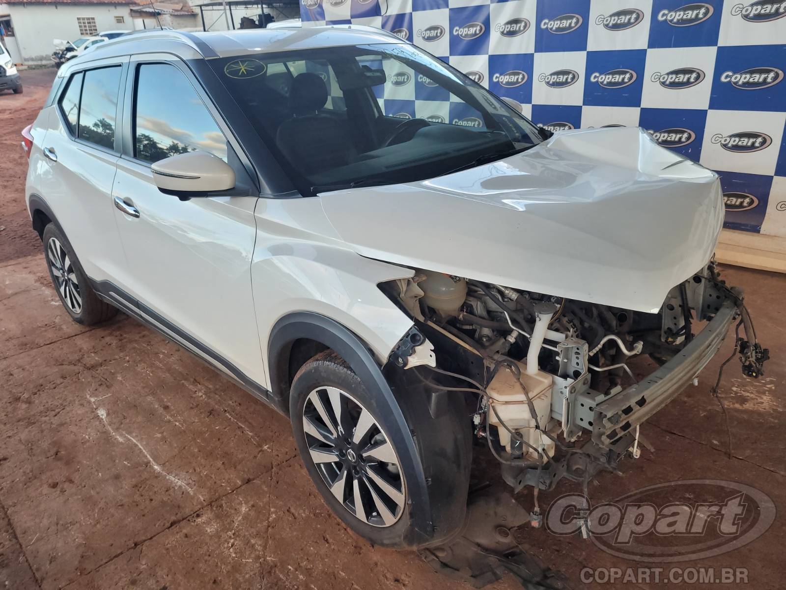 Veículo Nissan Kicks Nissan Kicks SL CVT 1.6 2019 Pequena Monta 2019 em leilão
