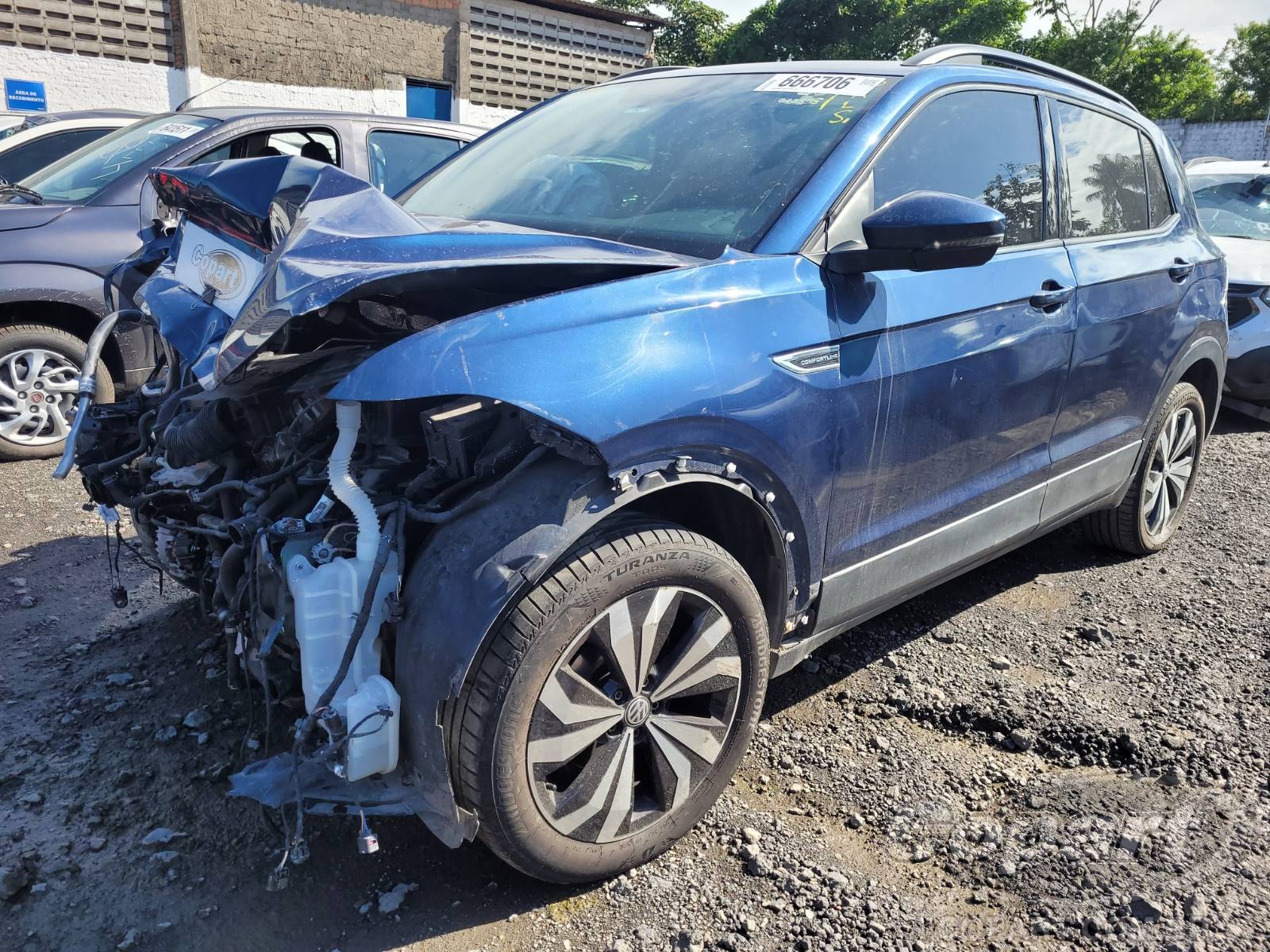 Foto 2: 2021 VOLKSWAGEN T-CROSS