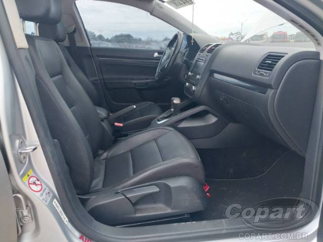 2010 VOLKSWAGEN JETTA 