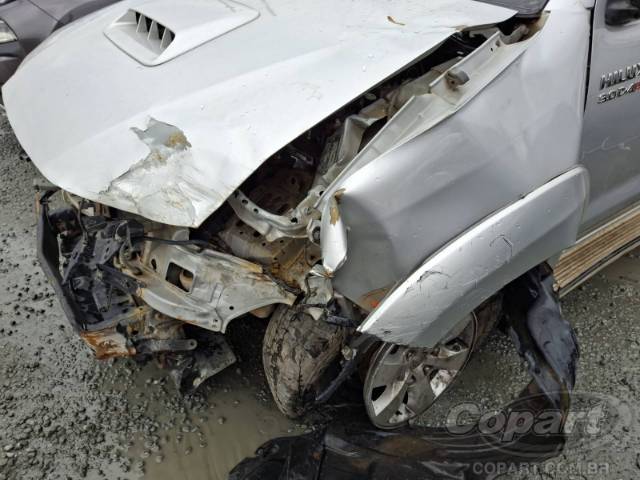2013 TOYOTA HILUX CD 