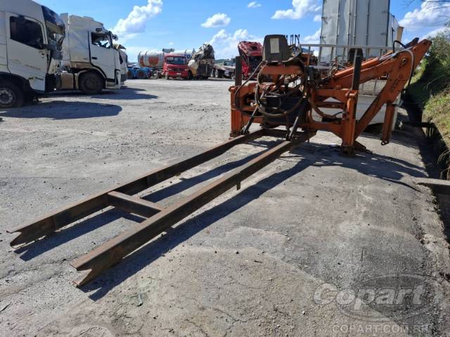 0 IMAP Implemento Rodoviário Escavador 