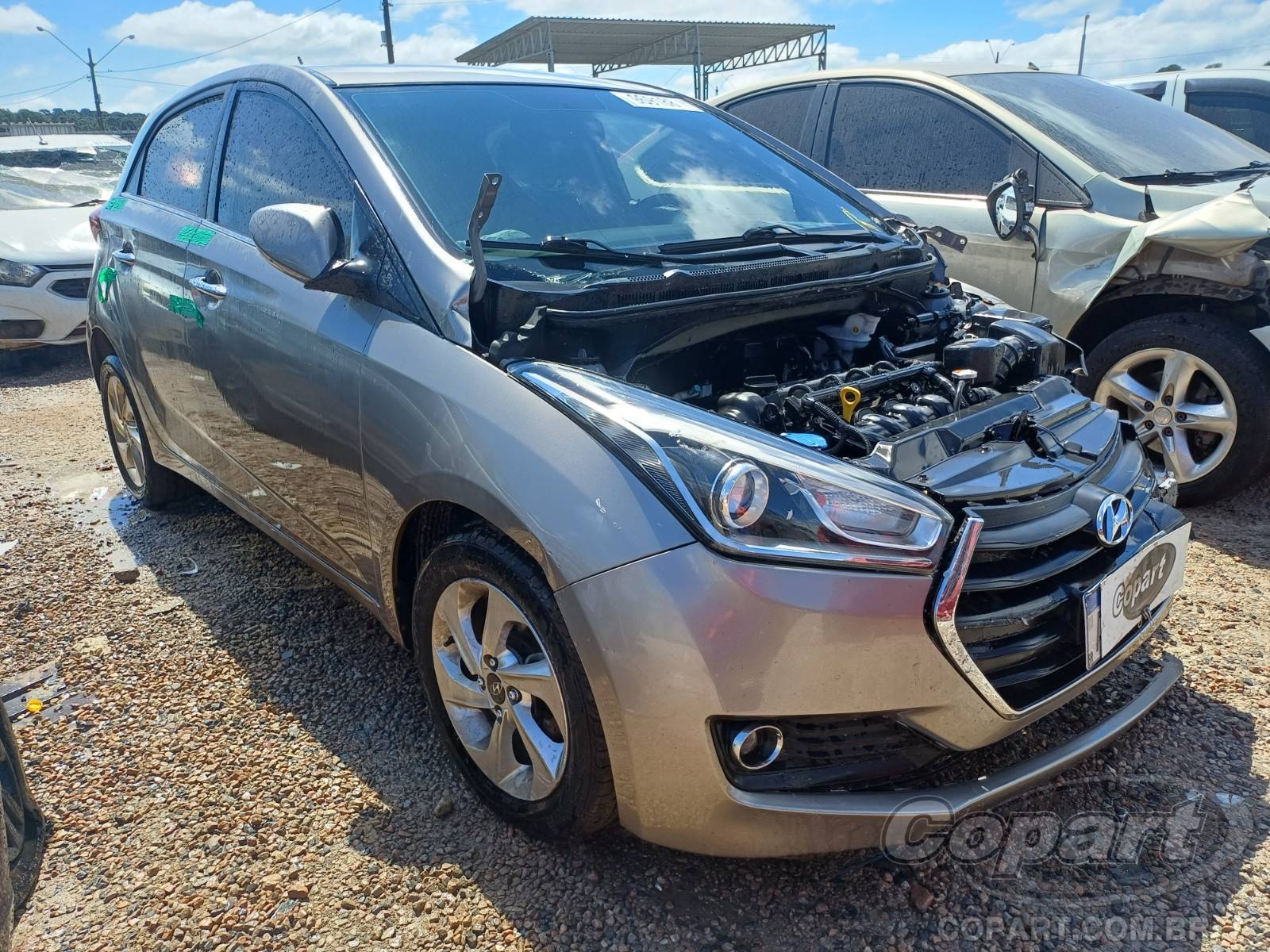 Hyundai HB20 Premium 1.6 16V CVVT 2016 Colisão Média Monta