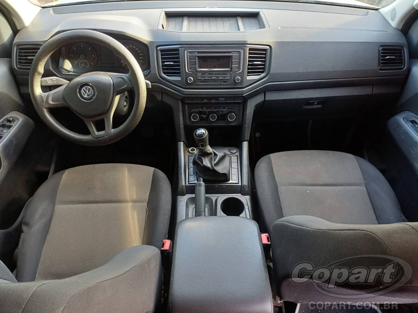 2018 VOLKSWAGEN AMAROK — foto 9 de 10