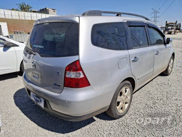 2010 NISSAN GRAND LIVINA 