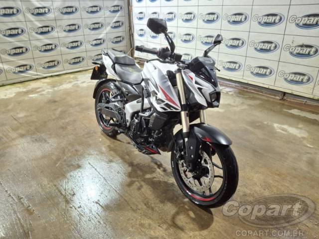 2026 BAJAJ DOMINAR 
