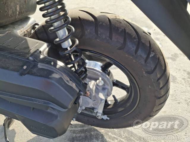2025 YAMAHA FLUO 