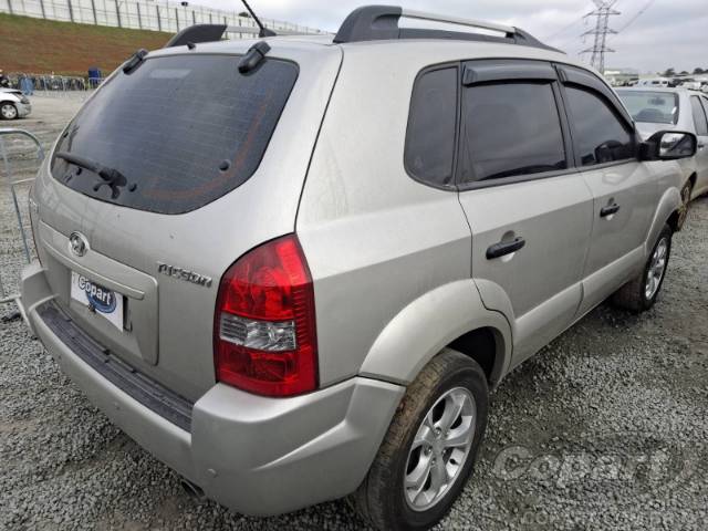 2009 HYUNDAI TUCSON 