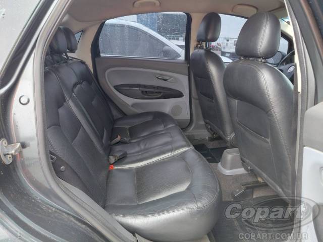 2010 FIAT LINEA 
