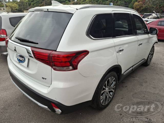 2018 MITSUBISHI OUTLANDER 