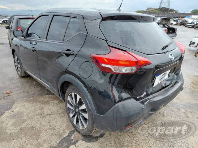 2017 NISSAN KICKS 