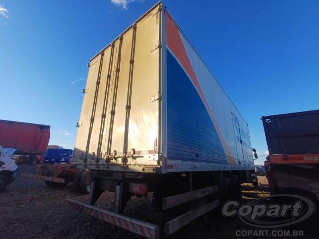 2021 VOLVO VM 