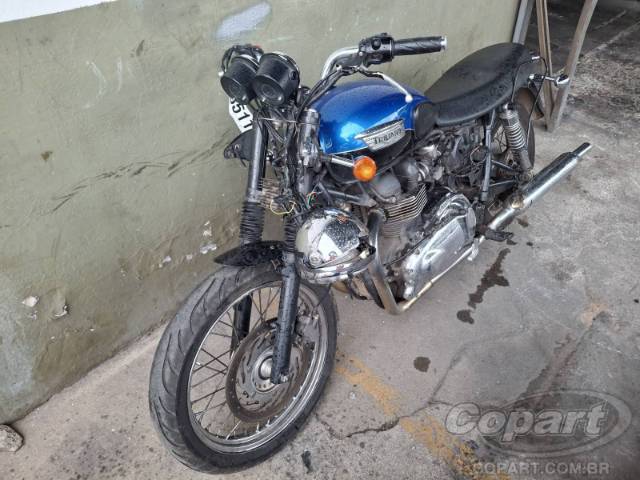 2015 TRIUMPH BONNEVILLE 