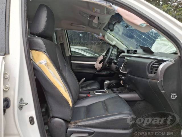 2021 TOYOTA HILUX CD 