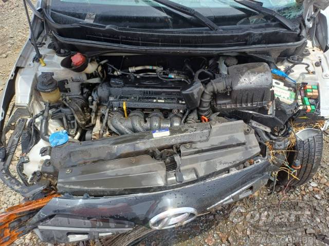 2014 HYUNDAI HB20S 