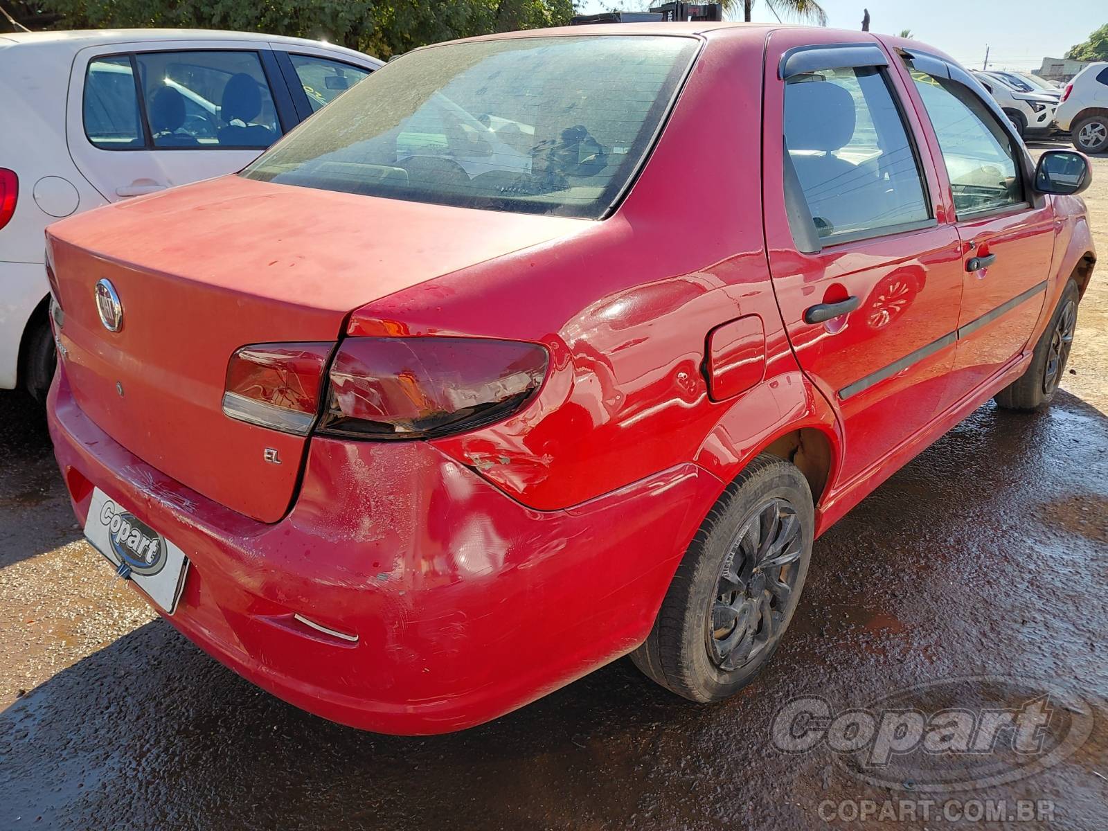 Foto 4: 2015 FIAT SIENA