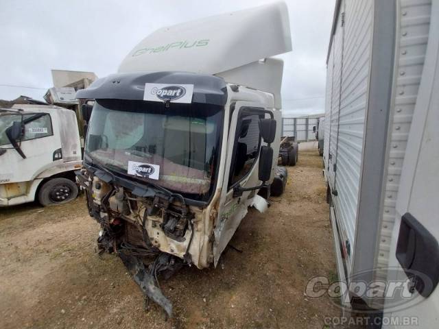 2012 VOLVO VM 