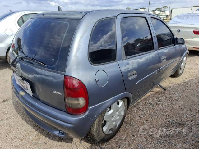2000 CHEVROLET CORSA 