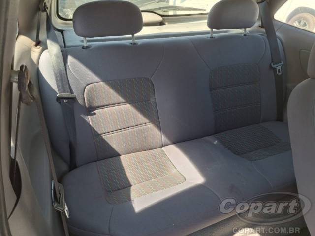 2001 CHEVROLET CELTA 