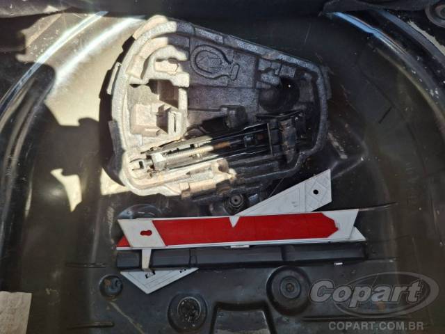 2013 VOLKSWAGEN FOX 