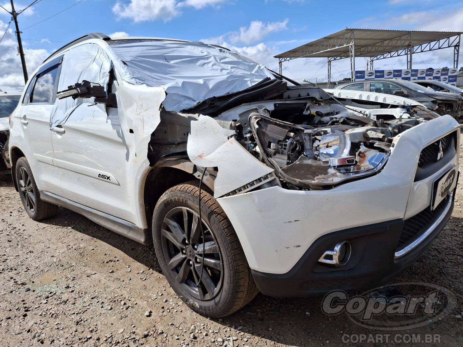 Veículo Mitsubishi ASX MITSUBISHI ASX 2012 Gasolina Colisão 2012 em leilão
