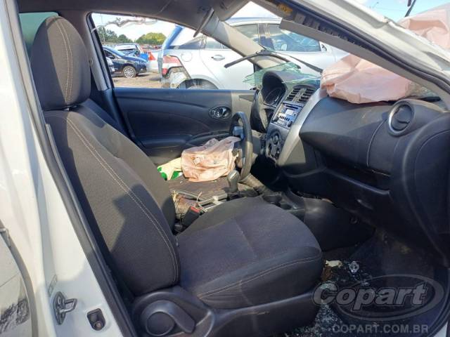 2016 NISSAN VERSA 