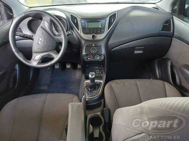 2015 HYUNDAI HB20S 