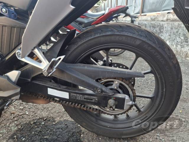 2026 HONDA CB 300F 