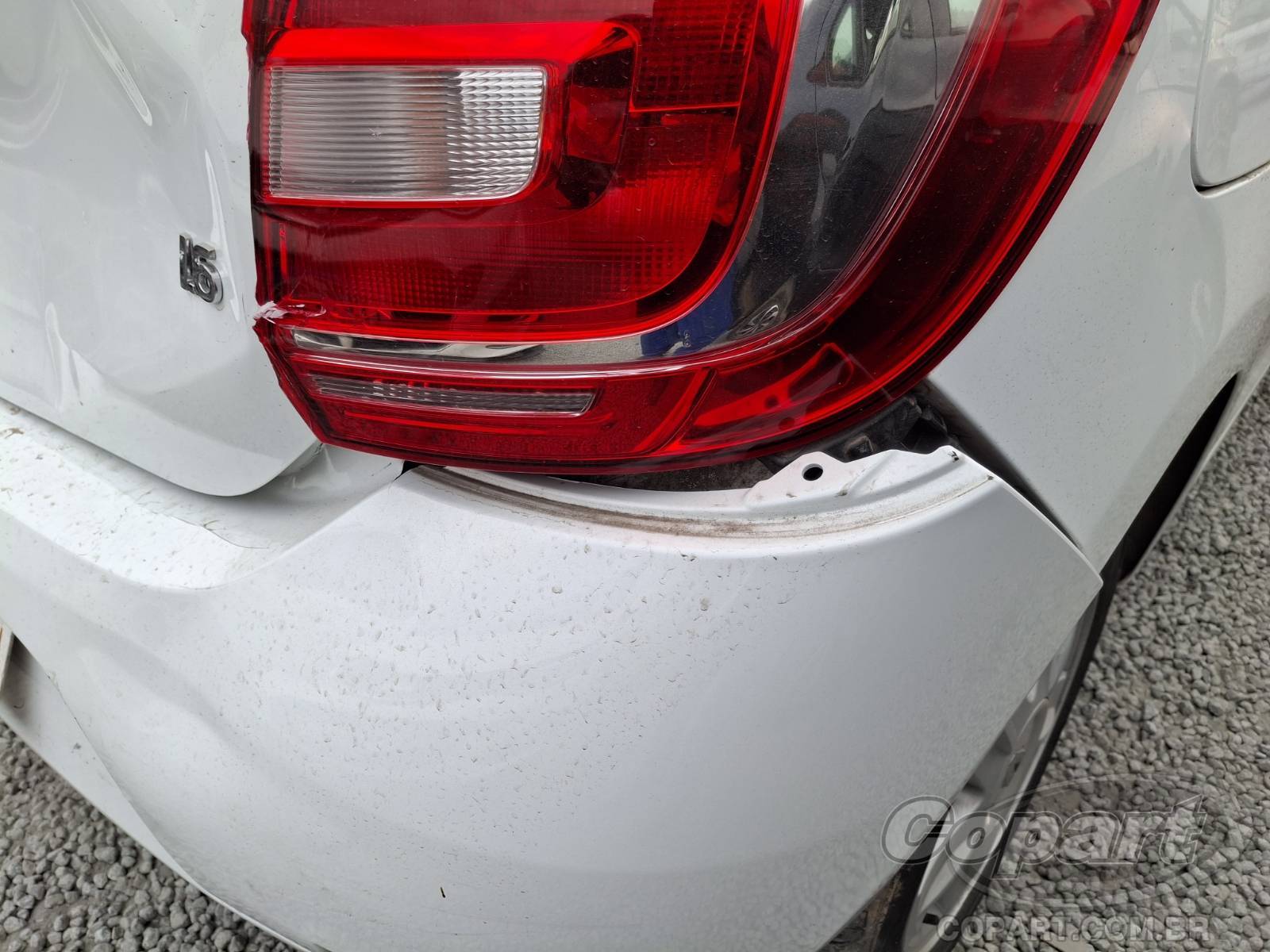 2015 RENAULT SANDERO — foto 14 de 15